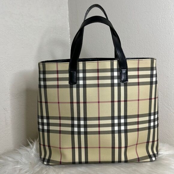 💯Authentic Burberry Tote Bag 🍀 - Picture 1 of 17